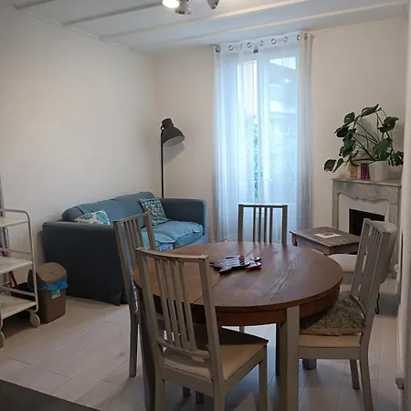 Night At La Nicoise - 6 Per